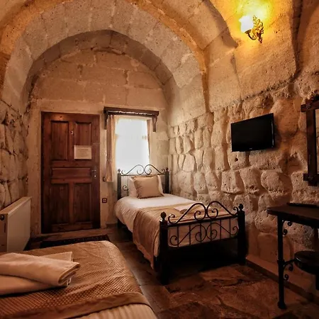 Emit Cave Hotell