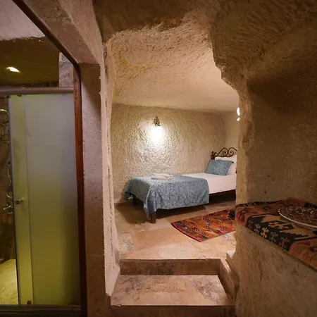 Emit Cave Hotell 2*