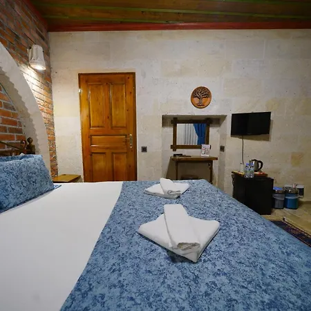 Emit Cave Hotell