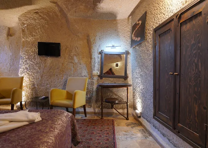 Emit Cave Hotel